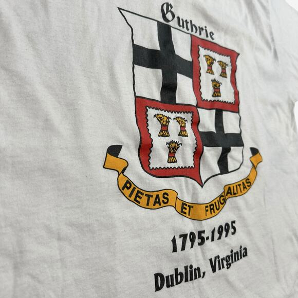 Vintage Guthrie Piety and Thrift Coat of Arms Virginia Large Single Stitch - Picture 4 of 6